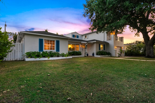 240 Santa Lucia Dr in West Palm Beach, FL - Building Photo - Building Photo