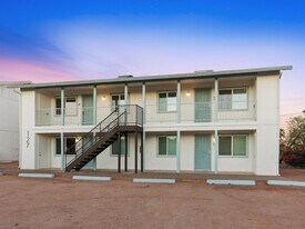 127 S Outpost Rd in Apache Junction, AZ - Building Photo