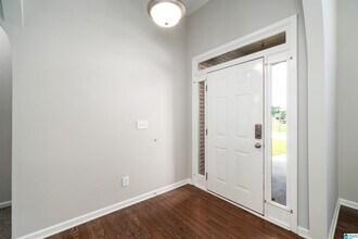 800 Waterford Cir in Calera, AL - Building Photo - Building Photo