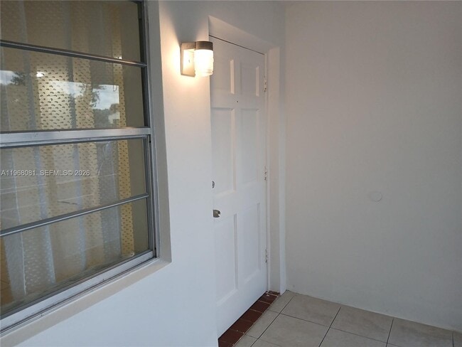 1700 Cleveland St in Hollywood, FL - Building Photo - Building Photo