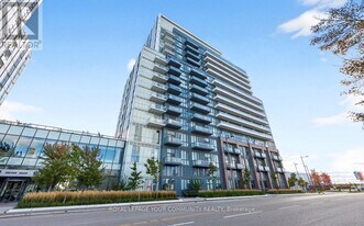 10 Honeycrisp Cres in Vaughan, ON - Building Photo