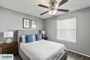1919 W Tarrant Rd, Unit 2110 in Grand Prairie, TX - Building Photo