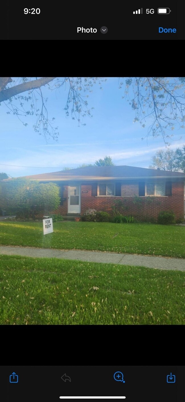 property at 21216 E Thirteen Mile Rd