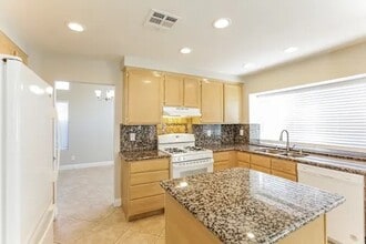 8317 Tide Pool Dr in Las Vegas, NV - Building Photo - Building Photo