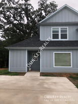 986-988 S 6th Ave in Denison, TX - Building Photo