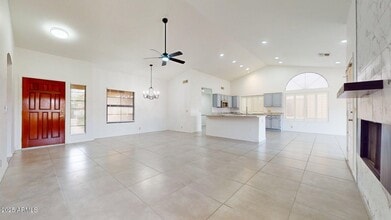 9814 W Menadota Dr in Peoria, AZ - Building Photo - Building Photo