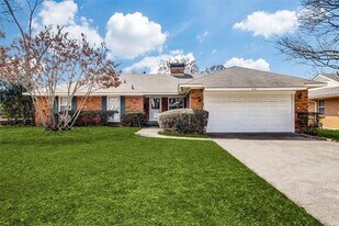 4120 Clover Ln in Dallas, TX - Building Photo