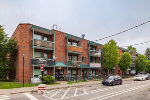 2101-2121 Fullum Rue in Montréal, QC - Building Photo
