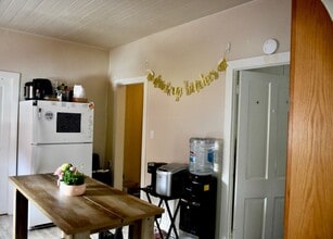 330 N Shaffer St in Orange, CA - Building Photo - Building Photo