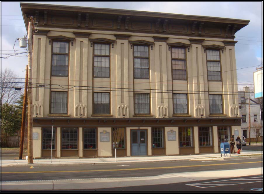 71 N Main St in Lambertville, NJ - Building Photo