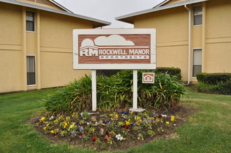 Rockwell Manor Apartments in Fairfield, CA - Building Photo - Building Photo