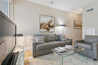 80 John St in Toronto, ON - Building Photo - Building Photo