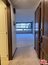 880 W 1st St, Unit 613 in Los Angeles, CA - Foto de edificio - Building Photo