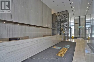 88 Harbour St in Toronto, ON - Building Photo - Building Photo