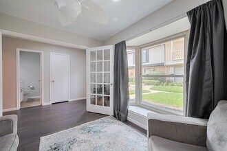 14688 Perthshire Rd in Houston, TX - Building Photo - Building Photo