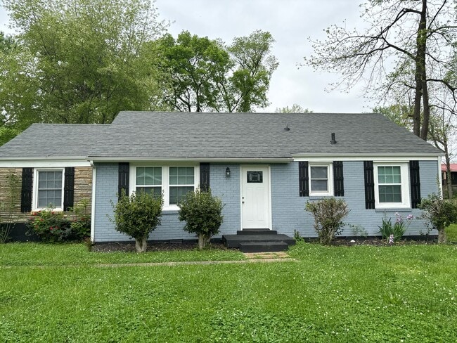 property at 135 N Meadow Dr