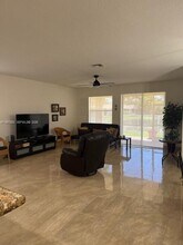 513 Live Oak Ln in Weston, FL - Building Photo - Building Photo