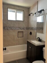 574 N Wilson Ave, Unit 574 in Pasadena, CA - Building Photo - Building Photo