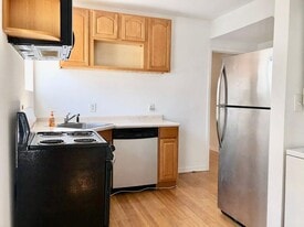 1328 N 6th St, Unit 1R