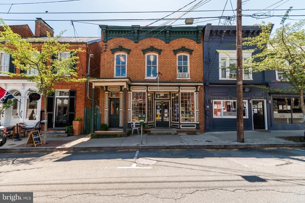 117 E Back Alley in Shepherdstown, WV - Building Photo