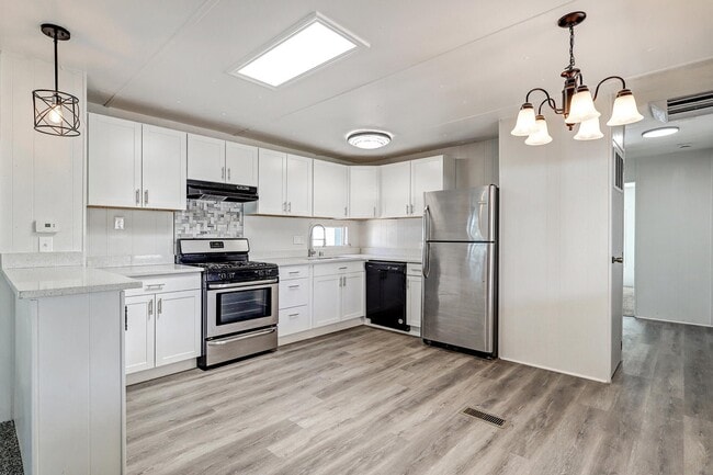 property at 7112 Pan American Fwy NE