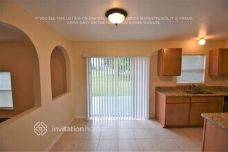 692 Sunway Ln in Winter Haven, FL - Building Photo - Building Photo