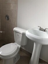 2513 SW 10th St-Unit -7 in Miami, FL - Building Photo - Building Photo