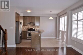 43 Merrickville Way in Brampton, ON - Building Photo - Building Photo