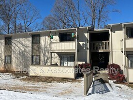 2250 Sunderland Rd in Winston-Salem, NC - Building Photo