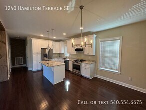 1240 Hamilton Terrace SE in Roanoke, VA - Building Photo - Building Photo