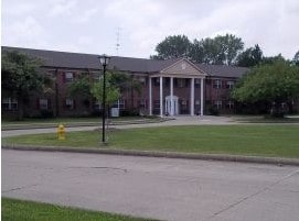 Sunset Square Apartments in Piqua, OH - Building Photo