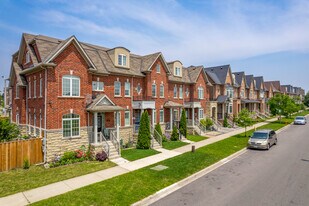 36 Abraham Welsh Rd in Toronto, ON - Building Photo