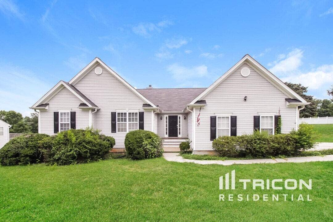20 Mattie Ln in Douglasville, GA - Building Photo