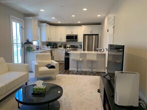 269-271-271 Bayville Ave in Bayville, NY - Building Photo - Building Photo