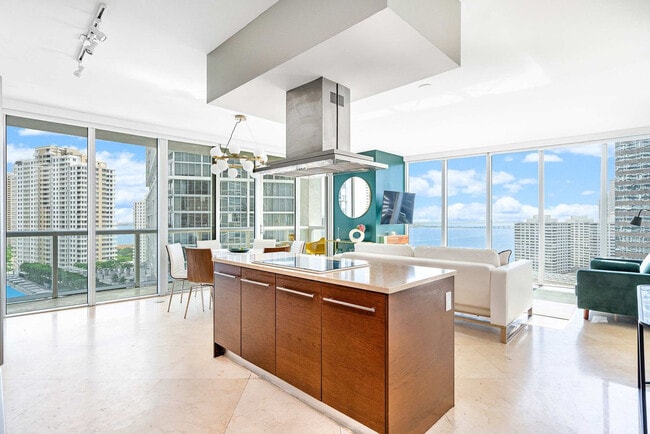 485 Brickell Ave in Miami, FL - Building Photo - Building Photo