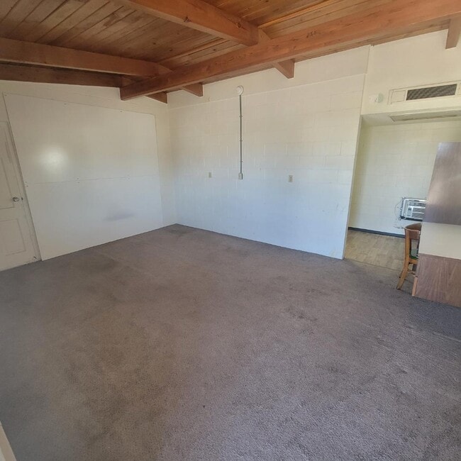 112 E Cherry St in Vermillion, SD - Building Photo - Building Photo