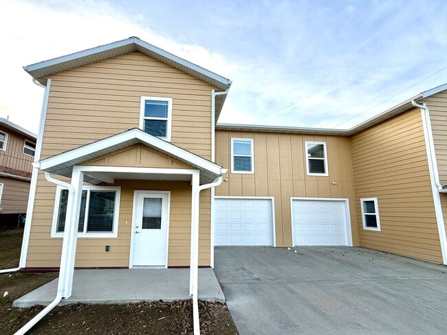 property at 1904 N Harris St