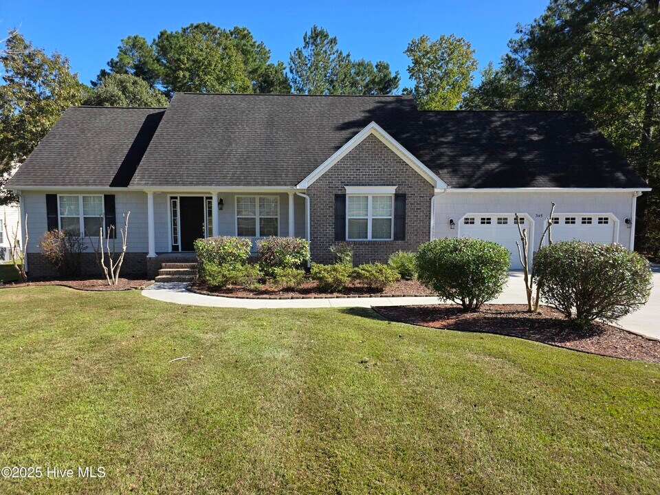 345 Farina Dr in Havelock, NC - Building Photo