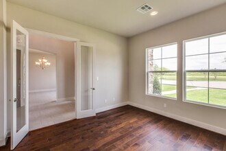 76 Palmero Way in Manvel, TX - Building Photo - Building Photo