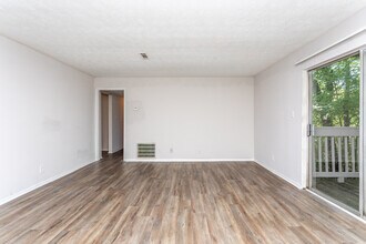 GREY PARC OF MACON in Macon, GA - Building Photo - Interior Photo