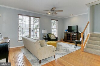 3827 Elbert Ave, Unit NA in Alexandria, VA - Foto de edificio - Building Photo