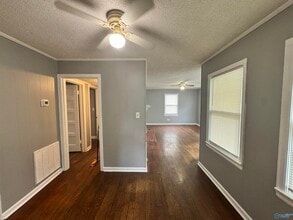 2111 Sycamore St SW in Huntsville, AL - Building Photo - Building Photo