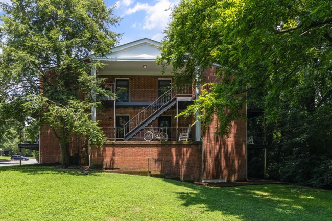 601 Boyd Mill Ave in Franklin, TN - Building Photo - Building Photo