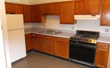 110 Bauer Ct in Crestline, OH - Building Photo - Building Photo