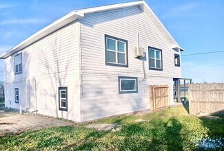 4406 Helen St in Hitchcock, TX - Building Photo - Building Photo