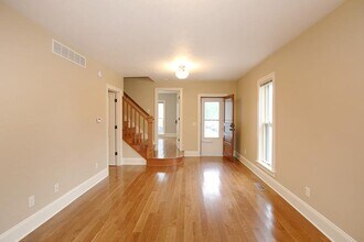 843 Cherry St SE in Grand Rapids, MI - Building Photo - Building Photo