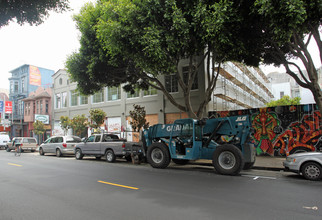 3133-3135 24th St in San Francisco, CA - Foto de edificio - Building Photo