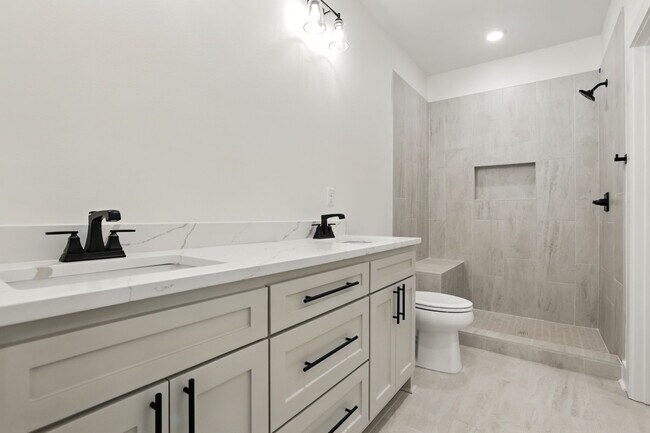 13417 Teton Dr in Little Rock, AR - Building Photo - Building Photo