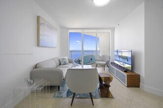 16699 Collins Ave, Unit 3306 in Sunny Isles Beach, FL - Building Photo - Building Photo