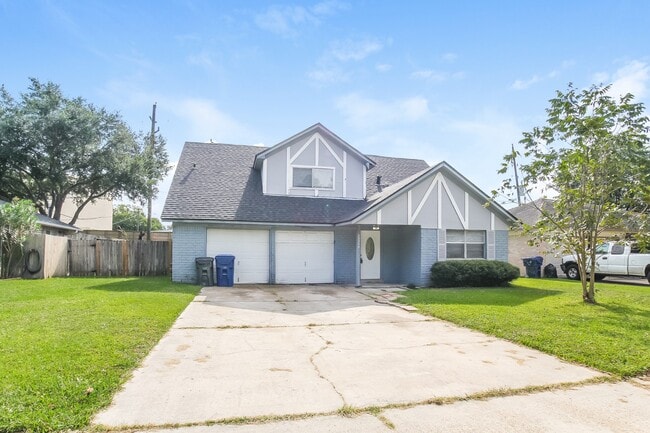 29322 Brookchase Dr in Spring, TX - Building Photo - Building Photo